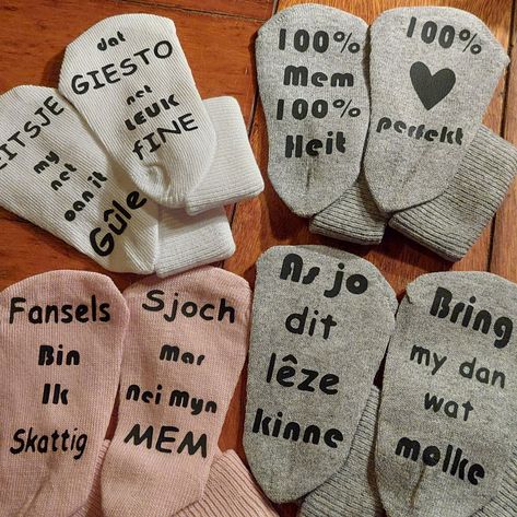 baby sokjes met fryske teksten
